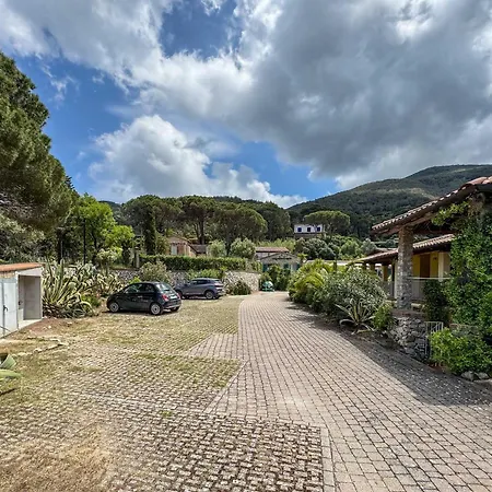 Stefania Localita Nisportino